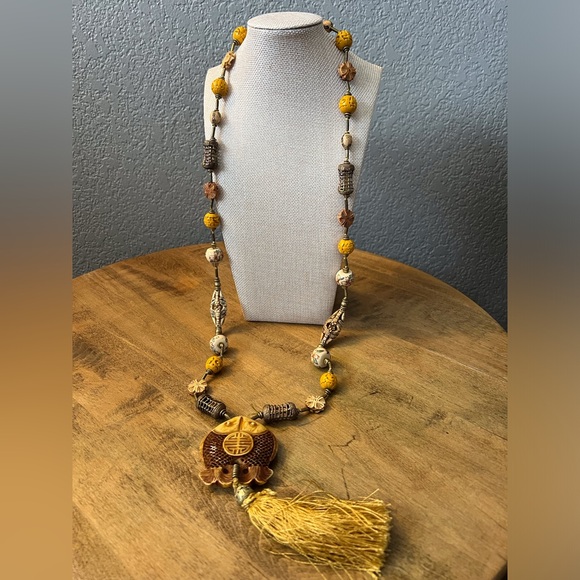 VTG CHINESE NECKLACE WITH H/CARVED WOOD FISH CERAMIC WOOD SHOU & BRASS BEADS